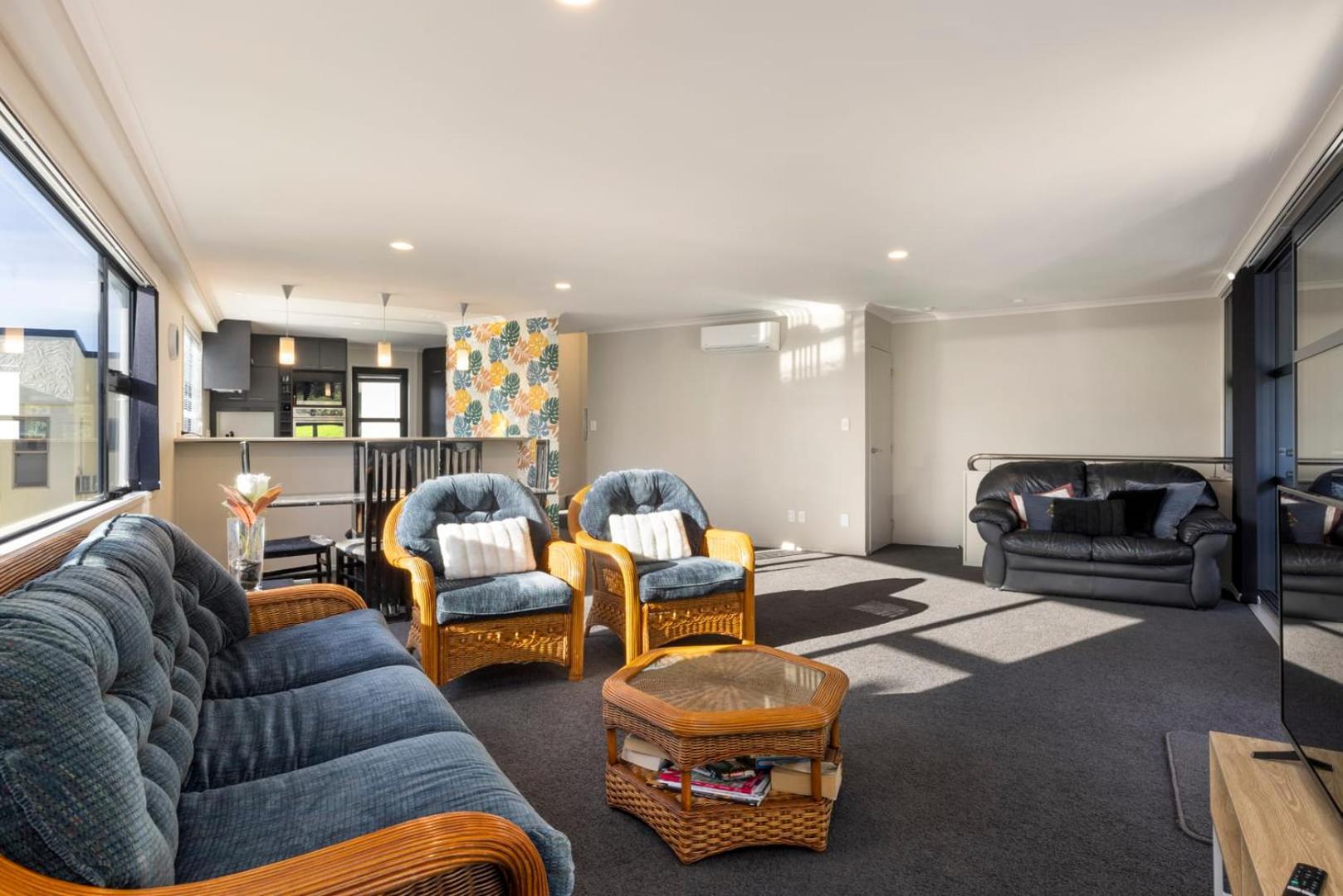 Pacific Escape - Downtown, Beach & Sea Views Mount Maunganui Εξωτερικό φωτογραφία